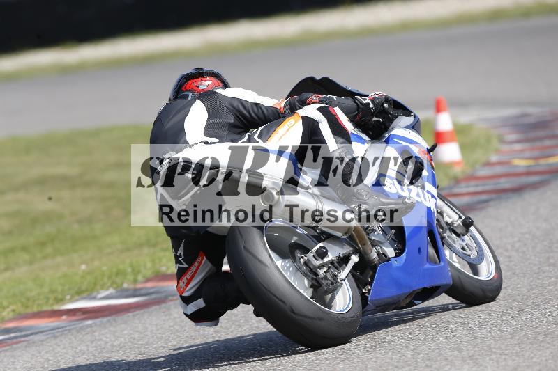 /45 10.08.2025 Plüss Moto Sport ADR/Freies Fahren/backside